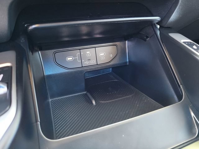 Used 2025 Kia Sorento EX AWD/4WD image 17