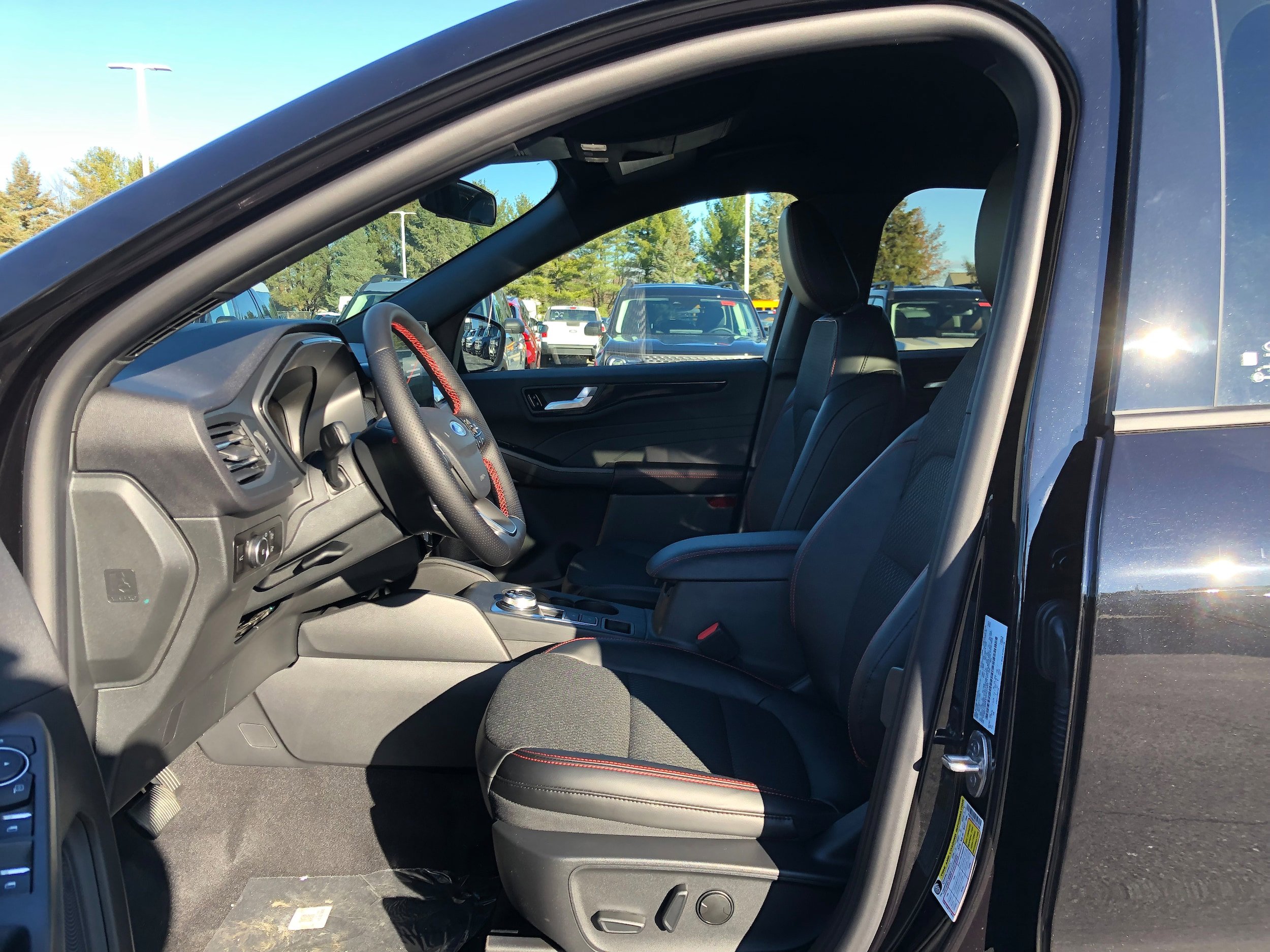 New 2026 Ford Escape ST-Line Select w/ Equipment Group 401A AWD/4WD image 27