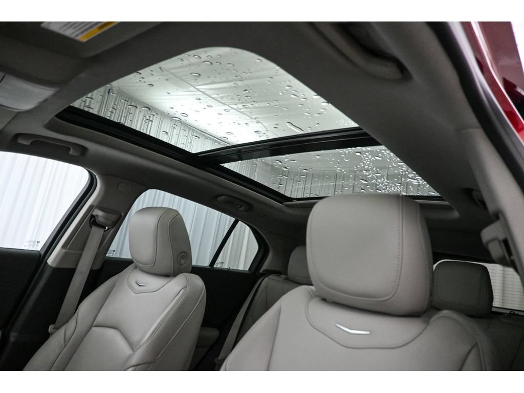Used 2023 Cadillac XT4 Premium Luxury AWD/4WD image 38