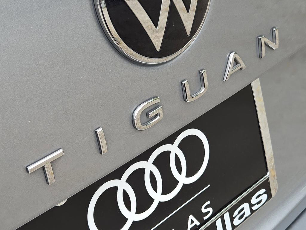 Used 2023 Volkswagen Tiguan SE R-Line image 14