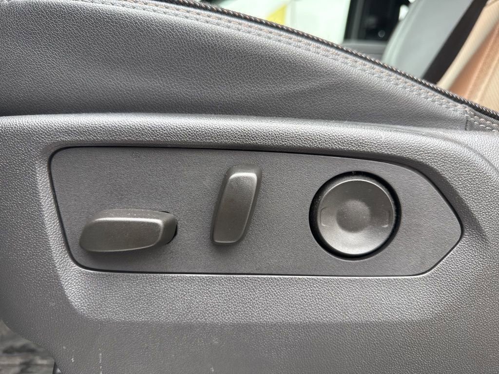 Used 2025 Chevrolet Silverado 1500 High Country image 11