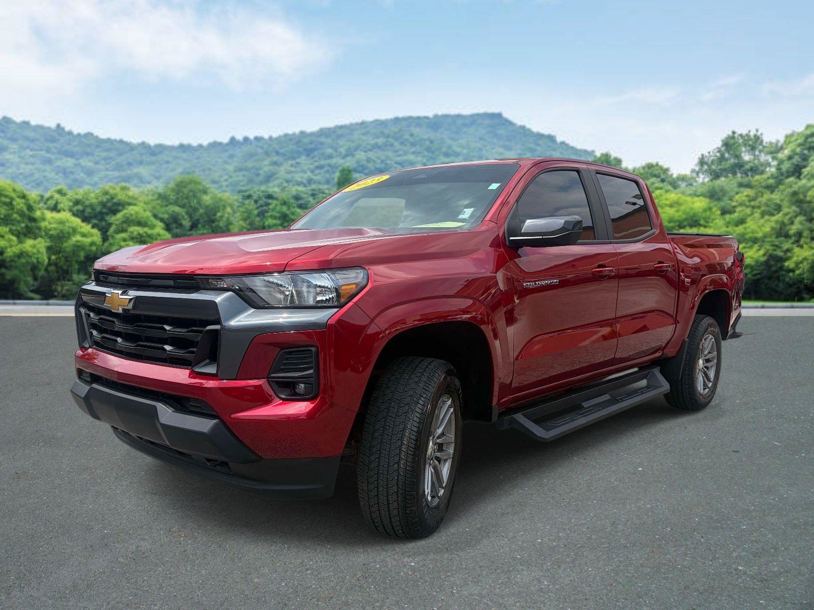 Used 2023 Chevrolet Colorado LT w/ LT Convenience Package AWD/4WD image 22