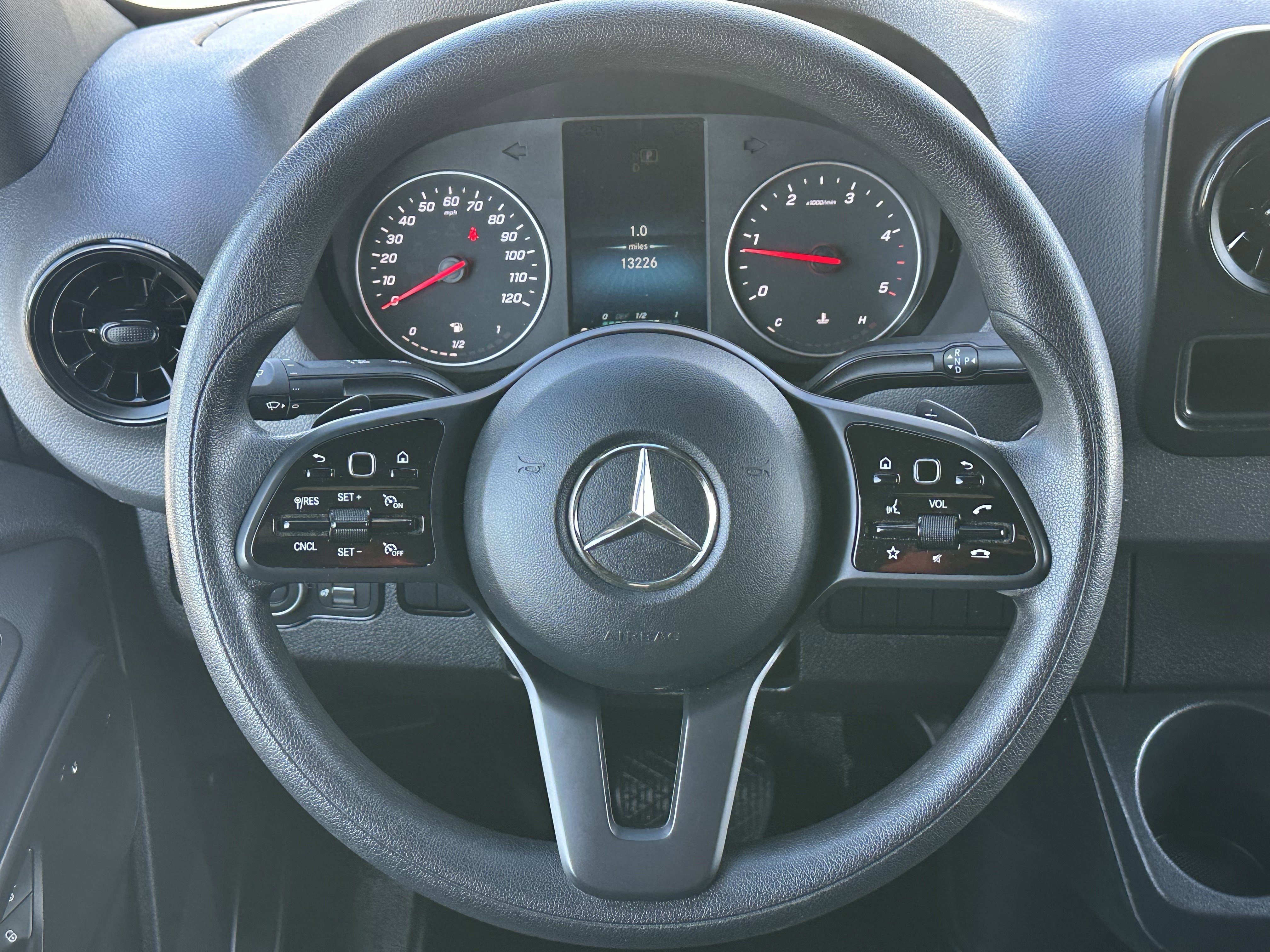 Used 2024 Mercedes-Benz Sprinter 2500 w/ Acoustic Package image 21