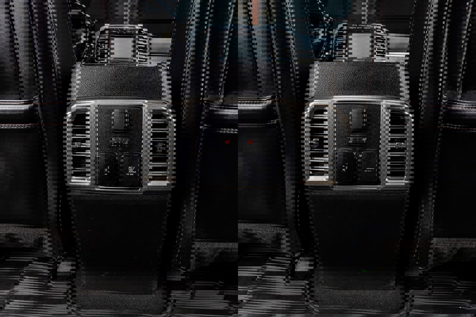 Used 2021 Ford F250 Platinum w/ FX4 Off-Road Package image 32