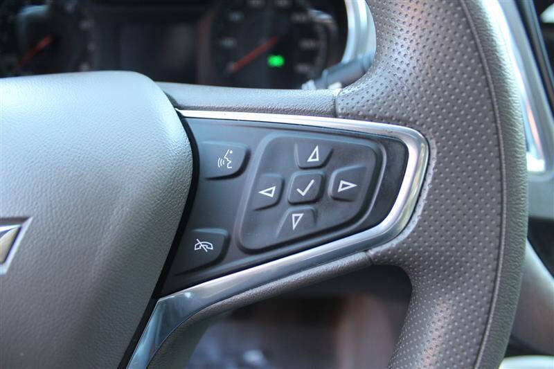 Used 2020 Chevrolet Malibu LT FWD image 16