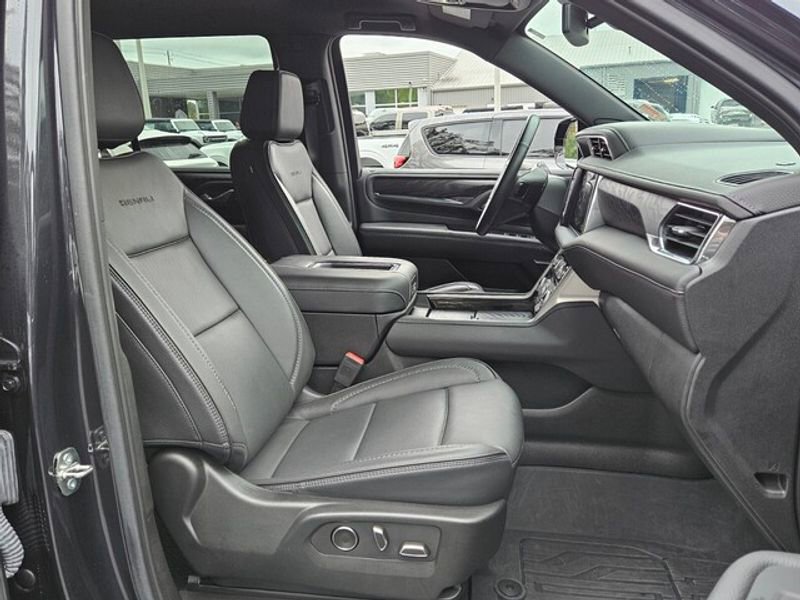 Used 2023 GMC Yukon Denali image 18