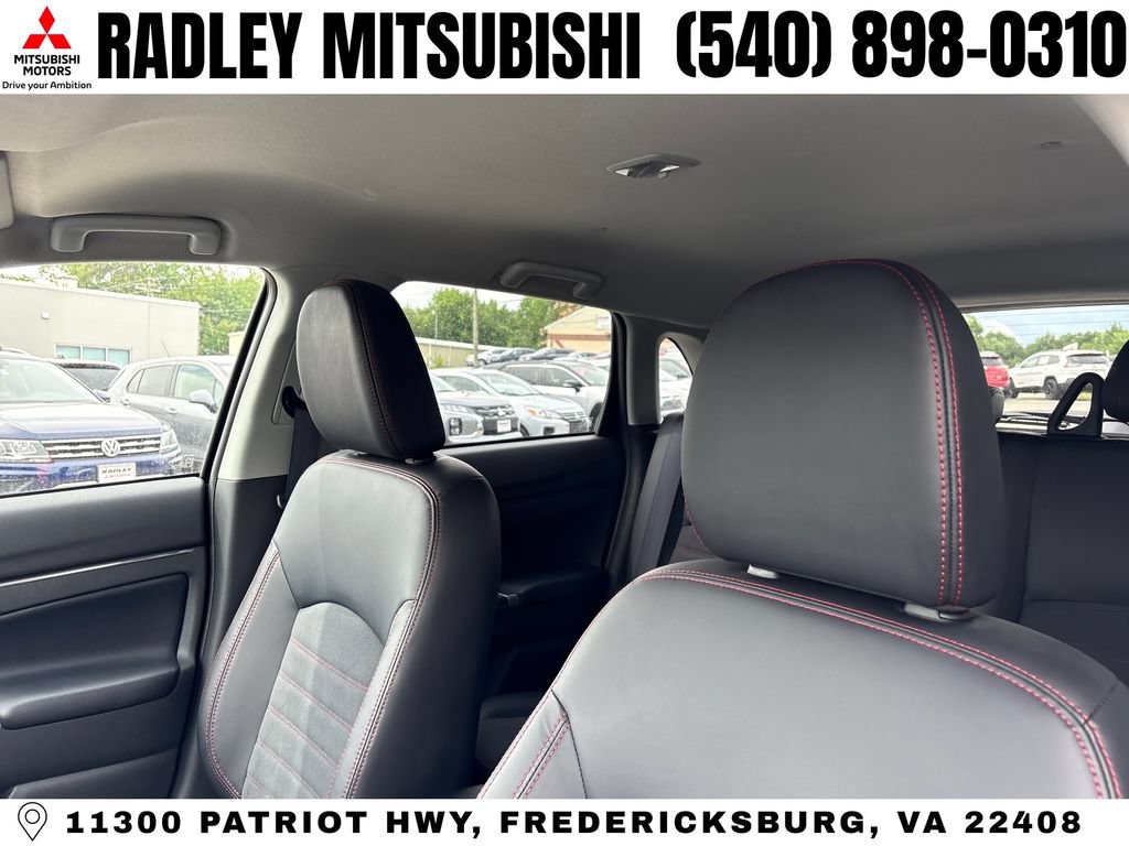 Used 2025 Mitsubishi Outlander Sport AWD image 3