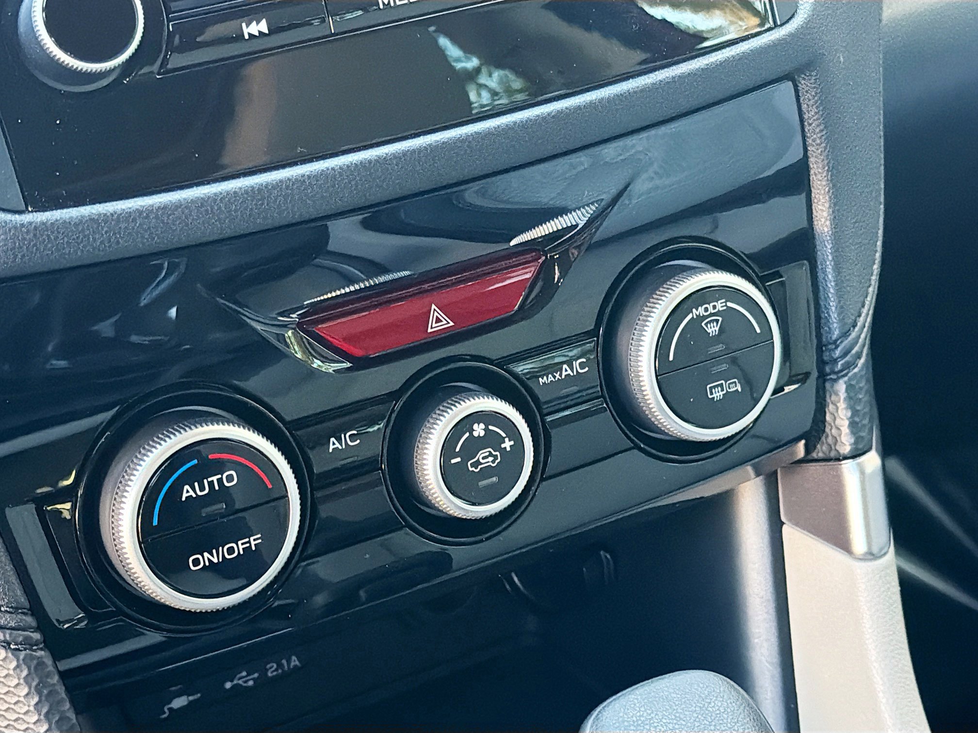 Certified 2023 Subaru Forester Premium image 33