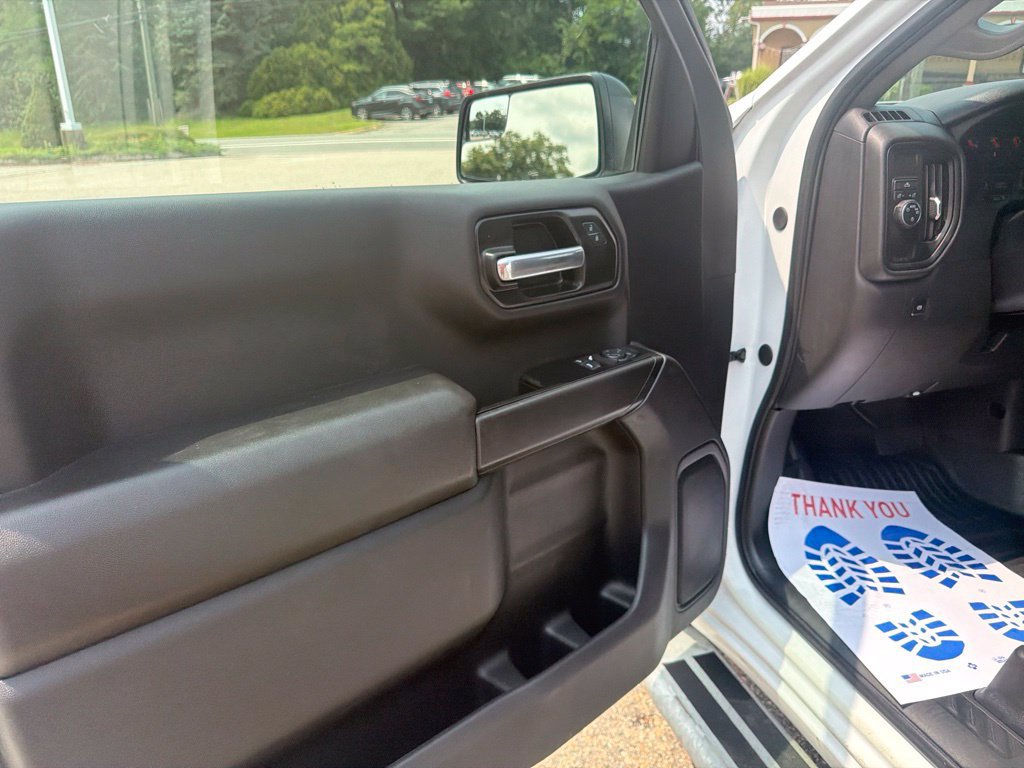 Certified 2025 Chevrolet Silverado 1500 W/T RWD image 25