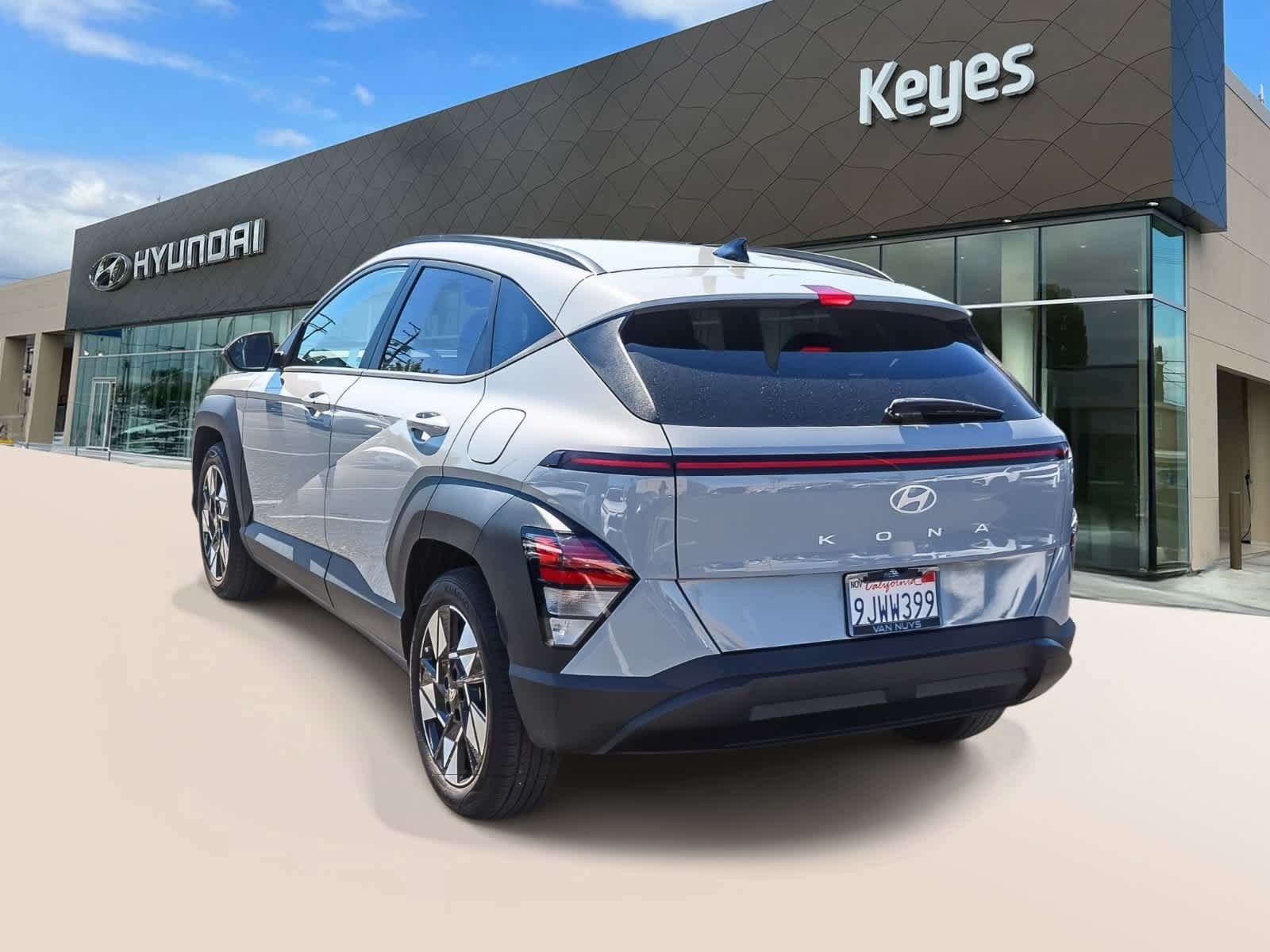 Used 2024 Hyundai Kona SEL FWD image 7