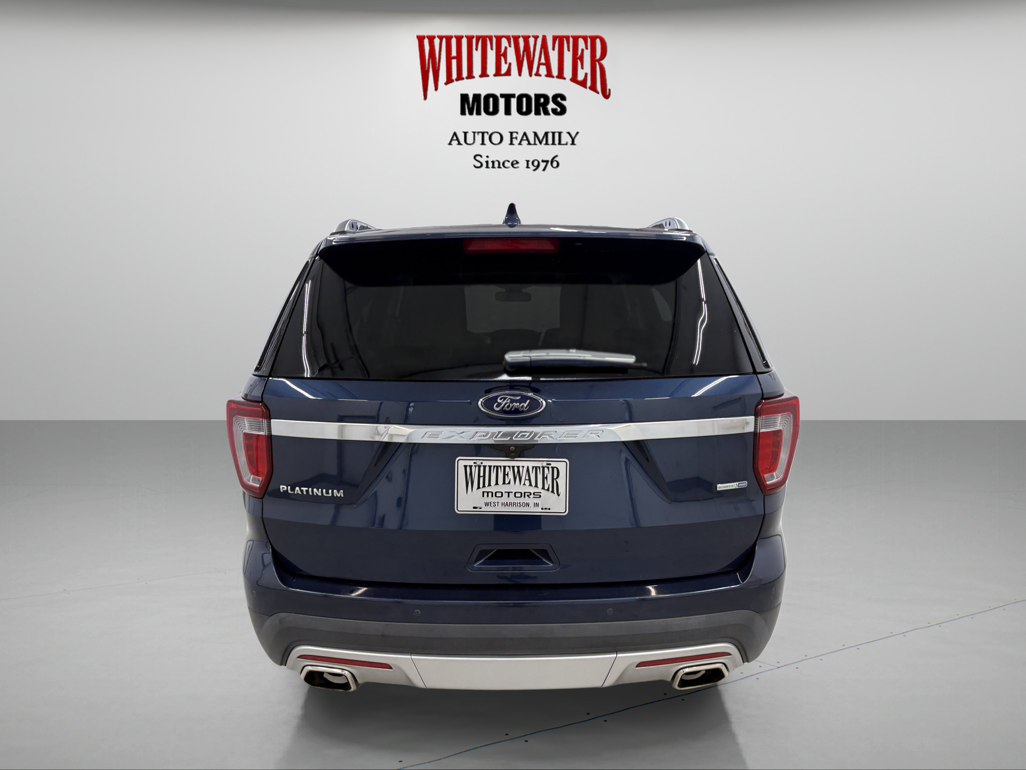 Used 2017 Ford Explorer Platinum AWD/4WD image 3