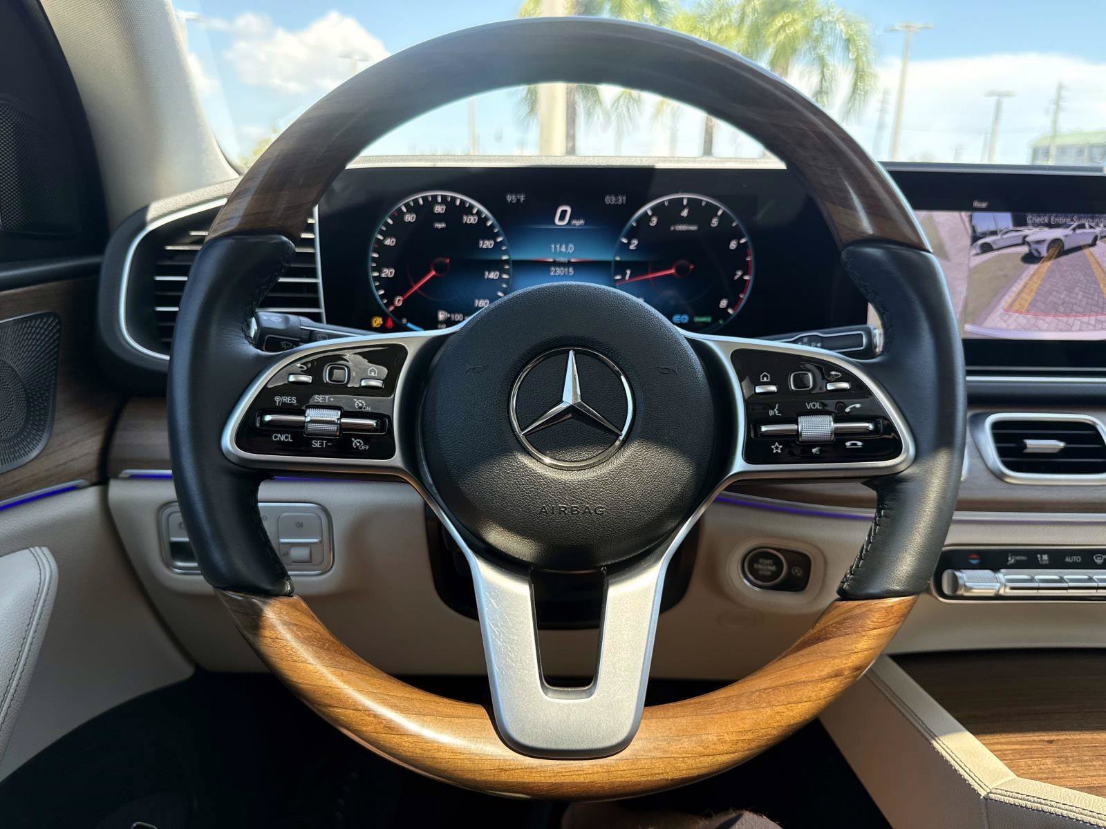 Certified 2022 Mercedes-Benz GLE 450 4MATIC w/ Premium Package image 29