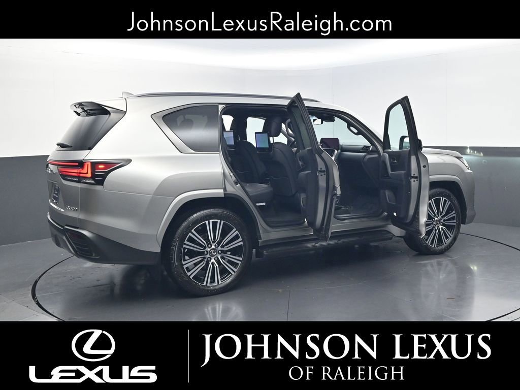 Used 2023 Lexus LX 600 4WD w/ Appearance Package image 31