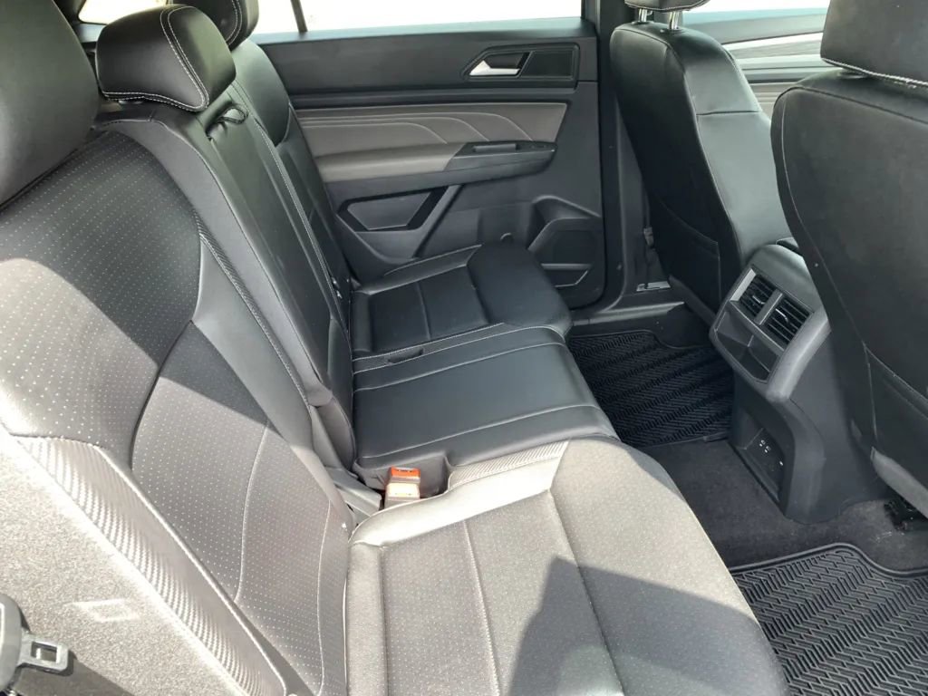 Used 2021 Volkswagen Atlas Cross Sport SE image 23