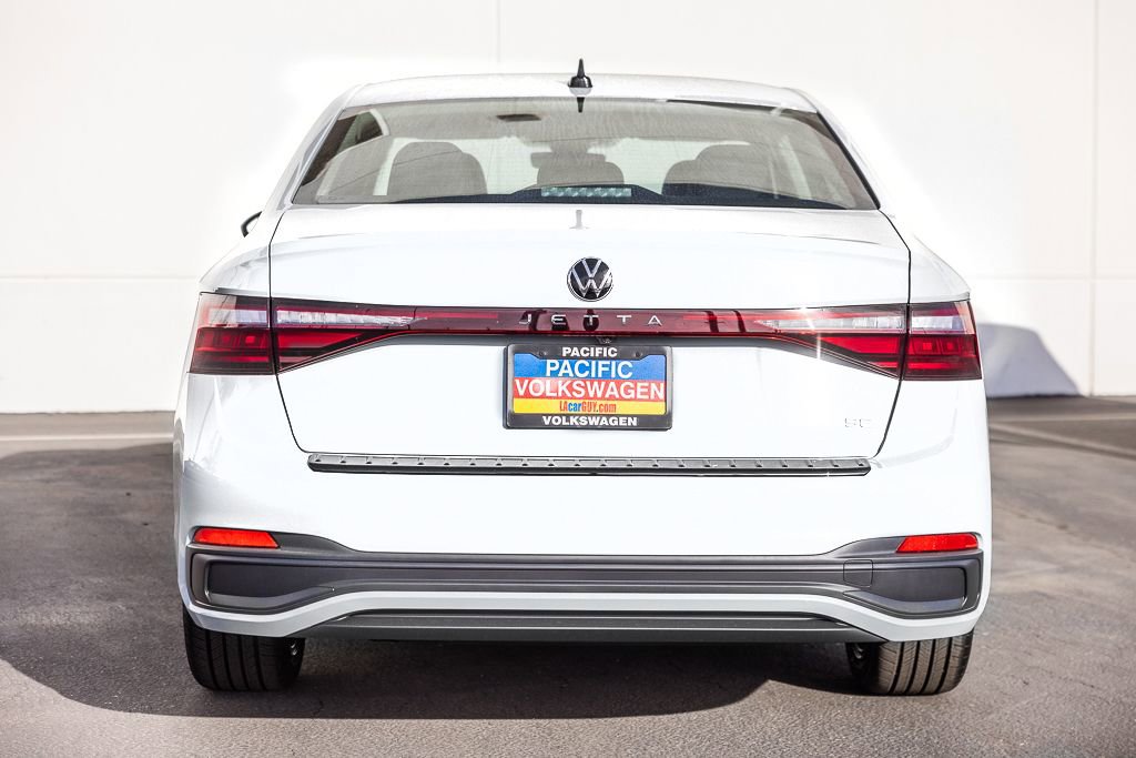 New 2026 Volkswagen Jetta SE FWD image 4