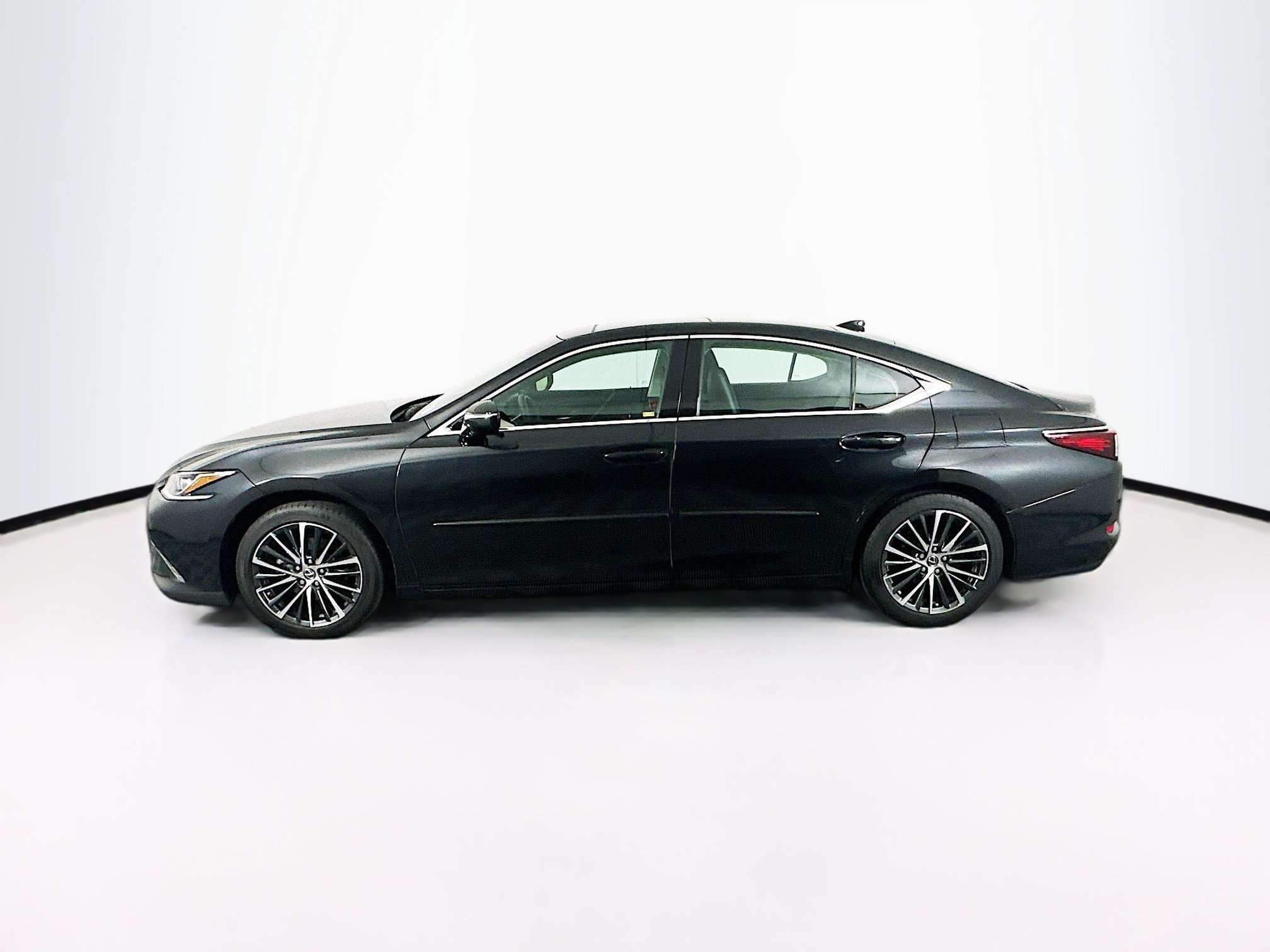 Used 2022 Lexus ES 350 w/ Premium Package FWD image 4