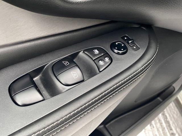 Used 2024 Nissan Murano SV image 17