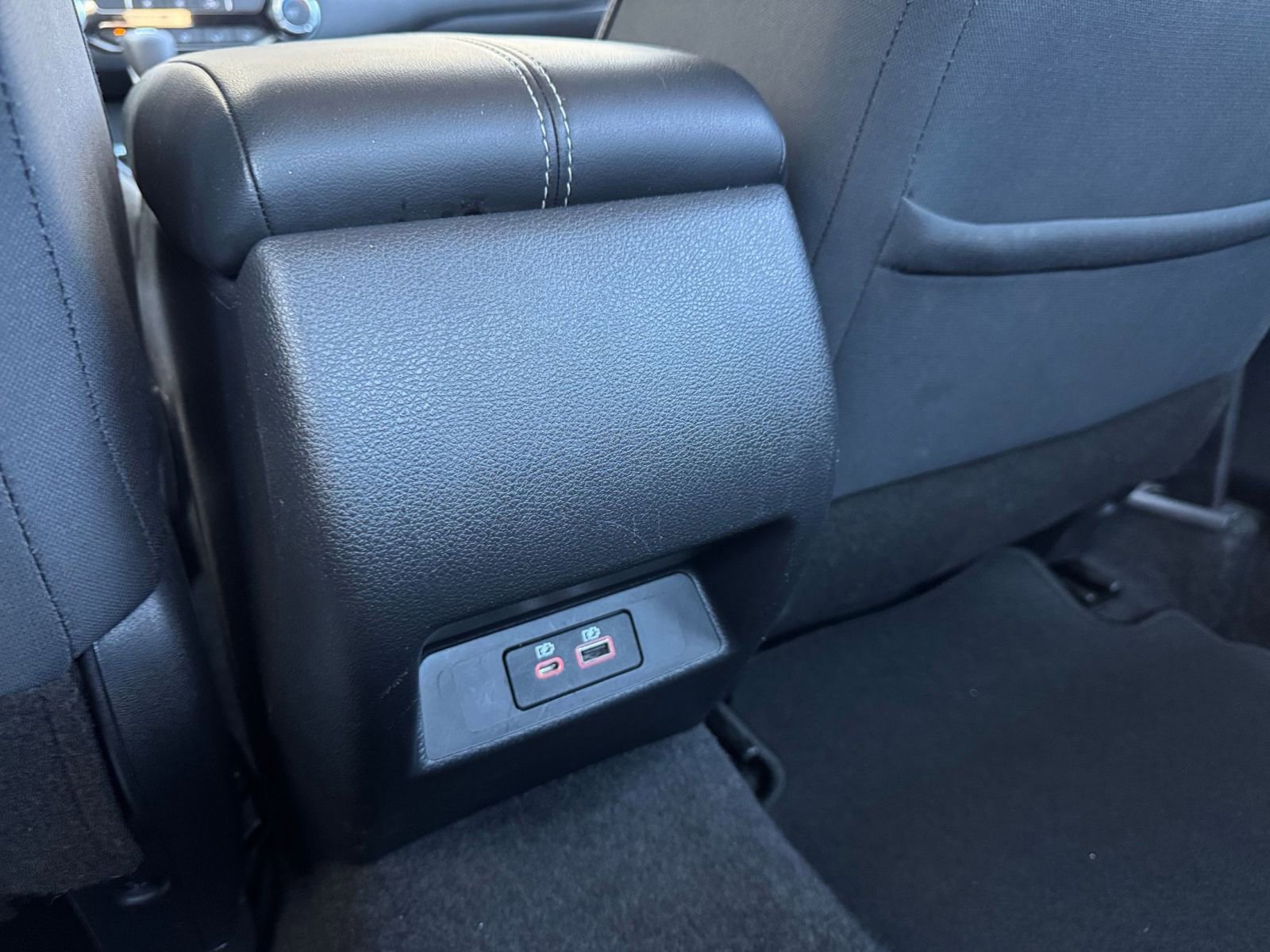 Used 2025 Nissan Altima 2.5 SV FWD image 23
