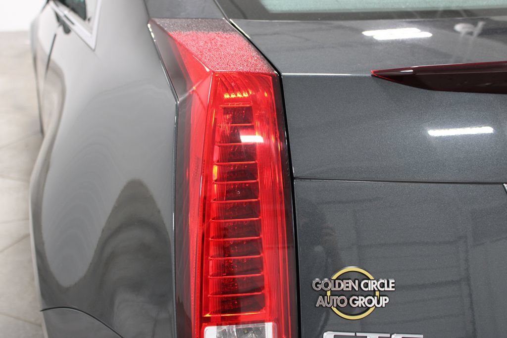 Used 2015 Cadillac CTS V RWD image 16