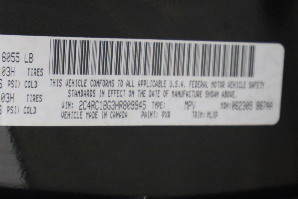 Used 2017 Chrysler Pacifica Touring-L w/ Tire & Wheel Group image 41