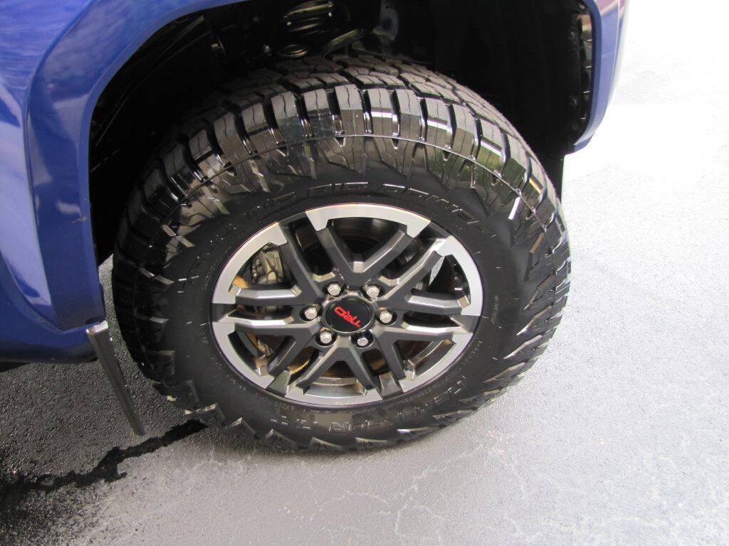 Used 2024 Toyota Tacoma TRD Sport w/ TRD Sport Upgrade Package AWD/4WD image 23