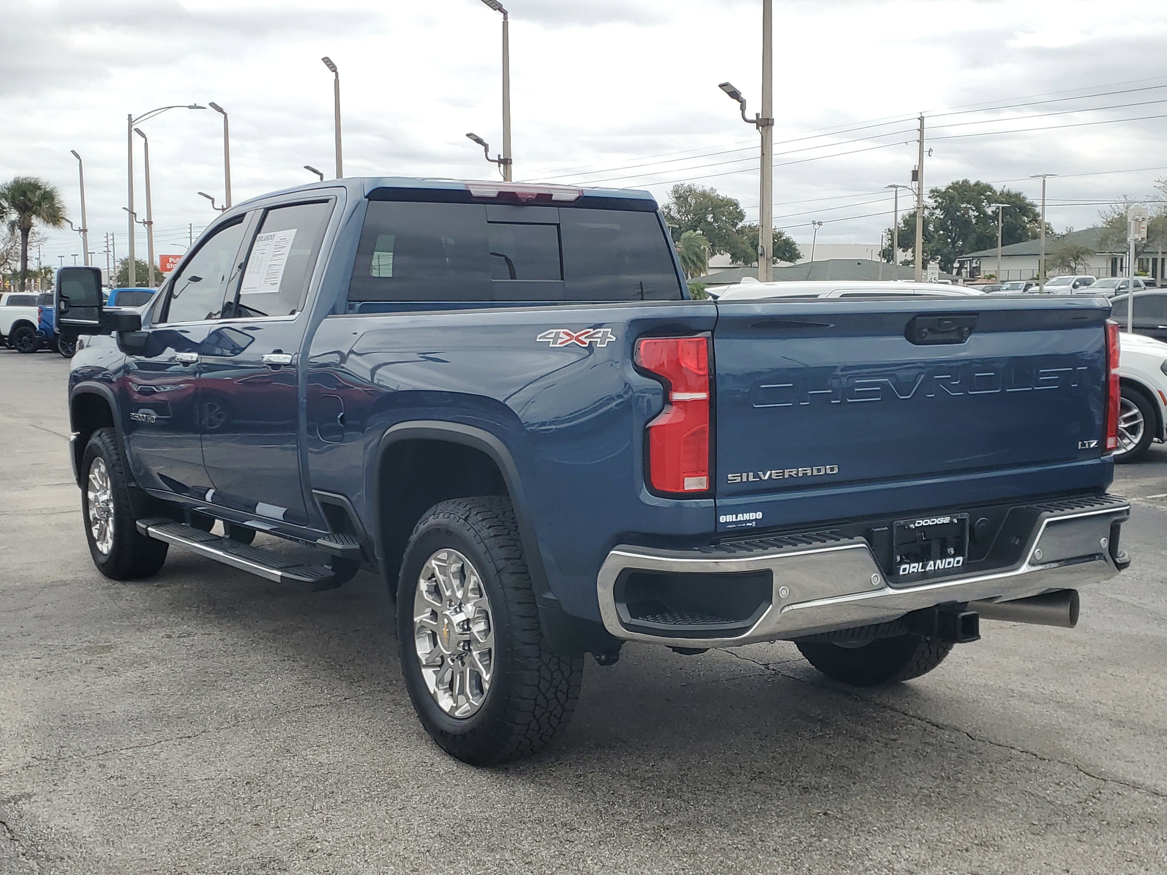 Used 2025 Chevrolet Silverado 2500 LTZ w/ LTZ Premium Package image 5