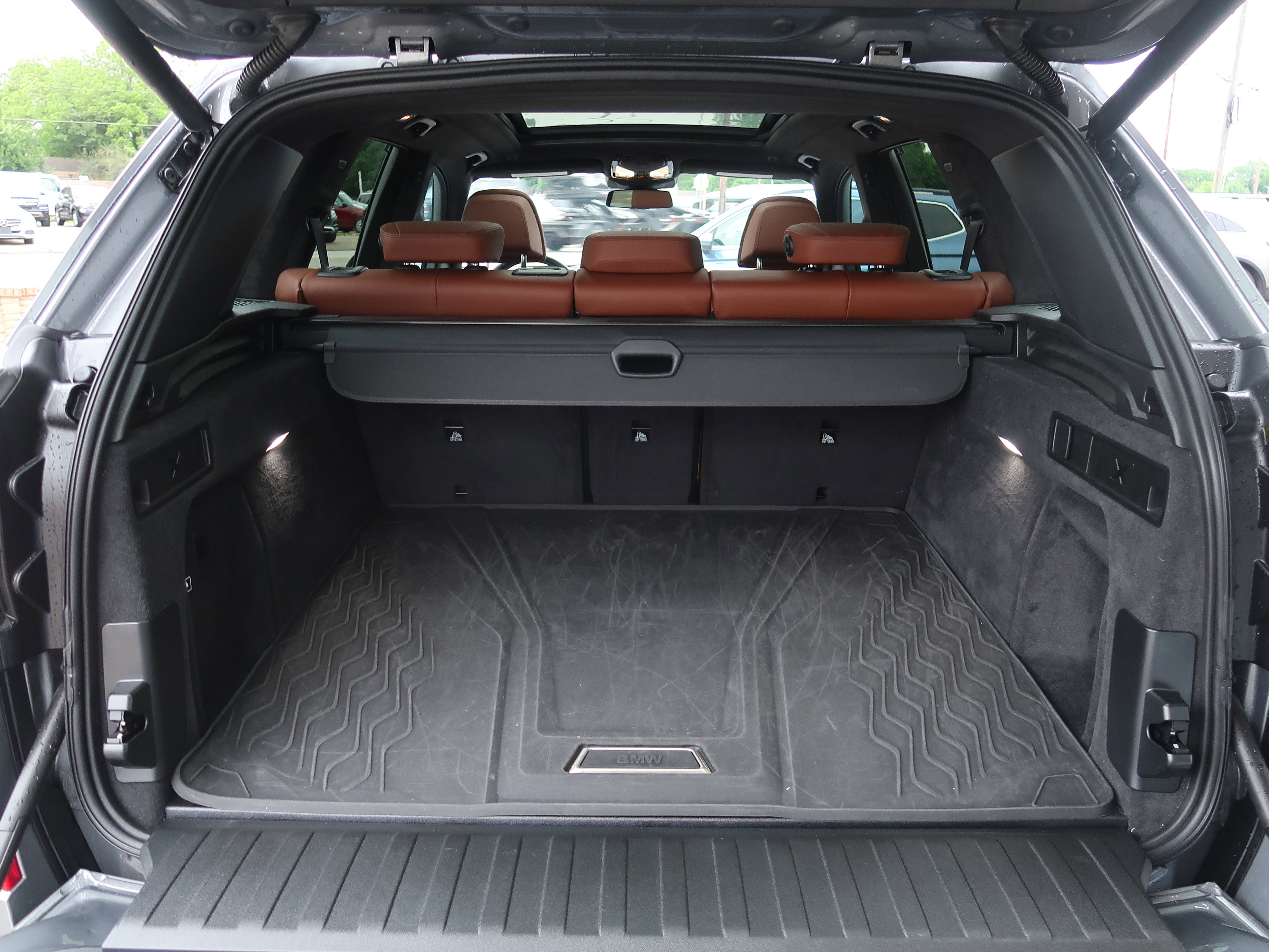 Used 2025 BMW X5 xDrive40i w/ Executive Package AWD/4WD image 46