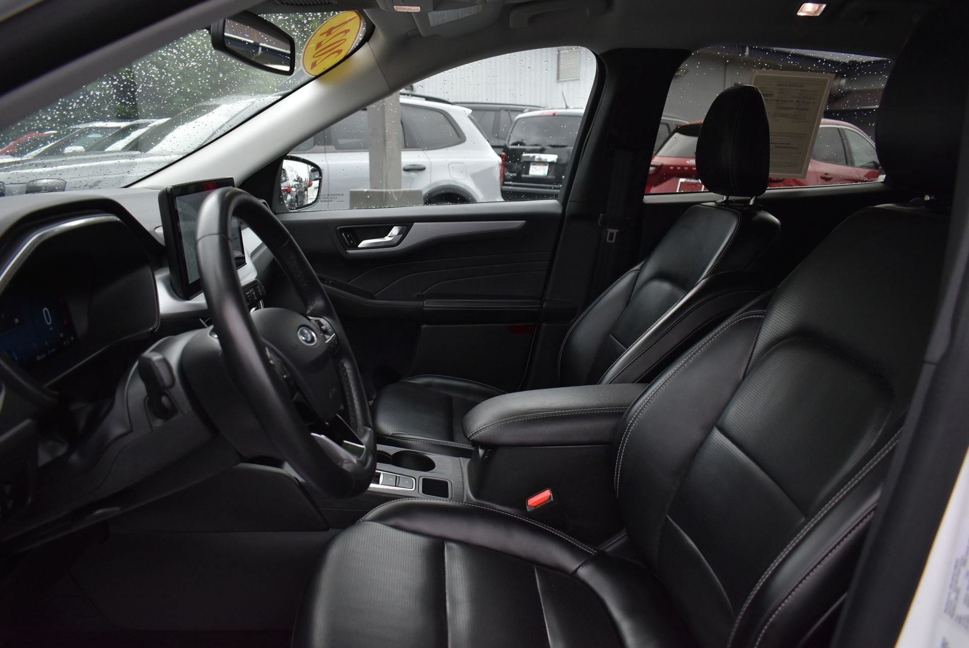 Used 2024 Ford Escape Platinum AWD/4WD image 16