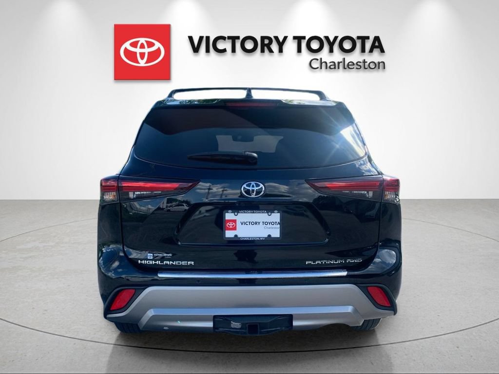 Used 2026 Toyota Highlander Platinum AWD/4WD image 4