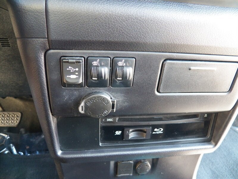 Used 2015 Toyota Sienna Limited Premium w/ Advanced Technology Package FWD image 26
