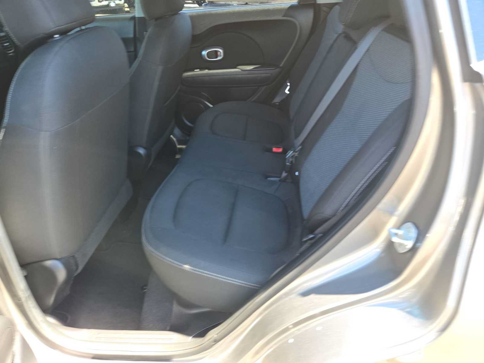 Used 2017 Kia Soul + FWD image 21