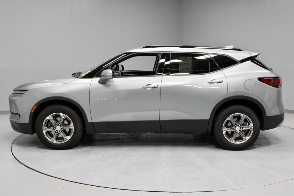 Used 2024 Chevrolet Blazer LT w/ LPO, Floor Liner Package FWD image 9