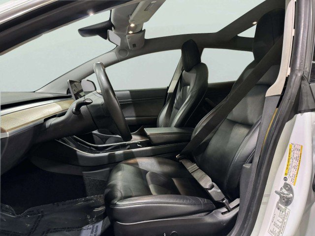 Used 2020 Tesla Model 3 Standard Range Plus image 21