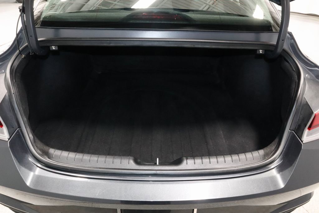 Used 2022 Hyundai Elantra SEL FWD image 13