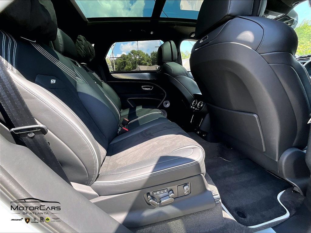 Used 2025 Bentley Bentayga AWD/4WD image 23