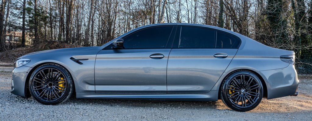 Used 2018 BMW 540i w/ M Sport Package RWD image 2