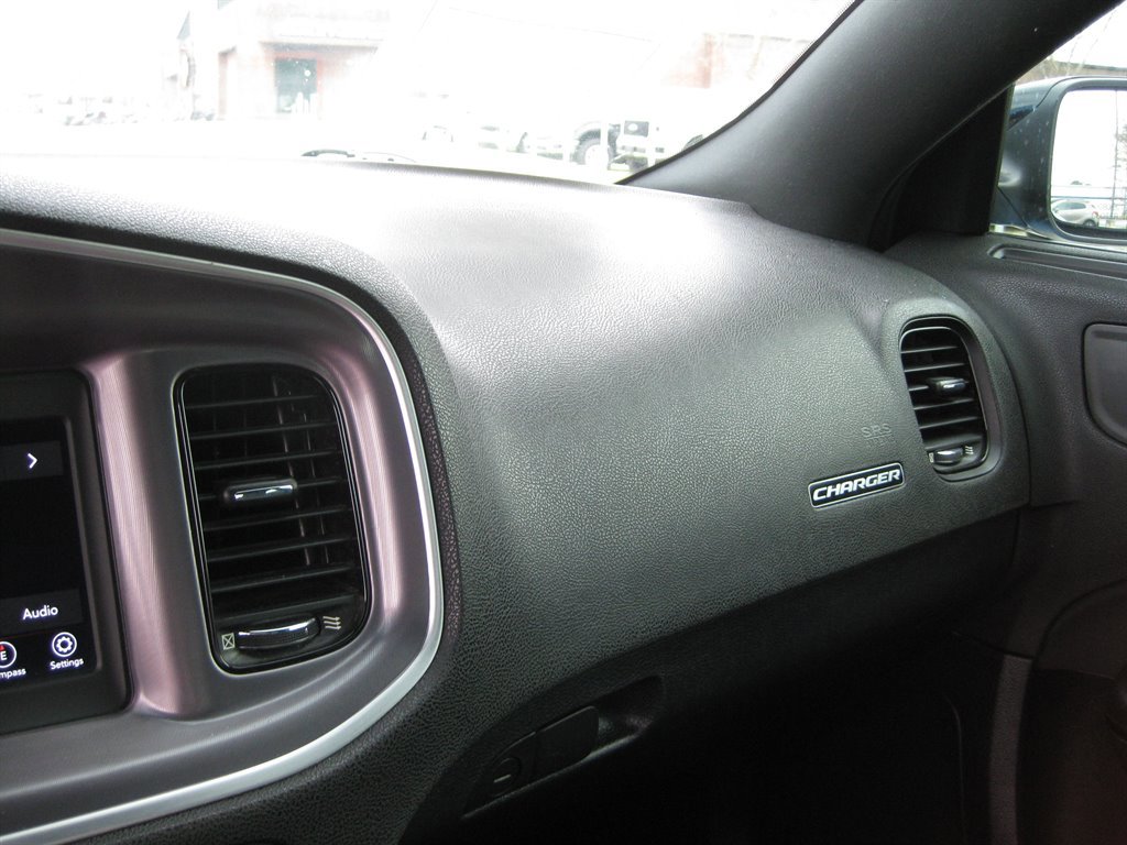 Used 2019 Dodge Charger SXT w/ Plus Group image 19