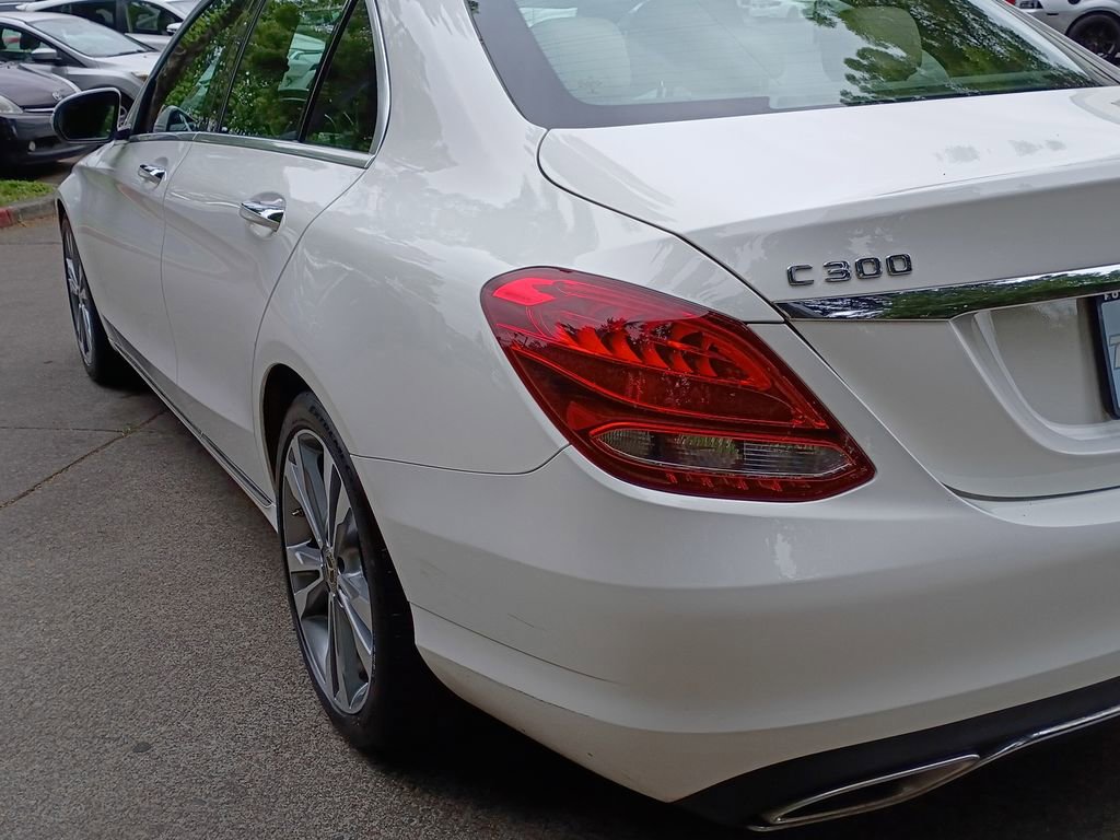 Used 2018 Mercedes-Benz C 300 Sedan image 7