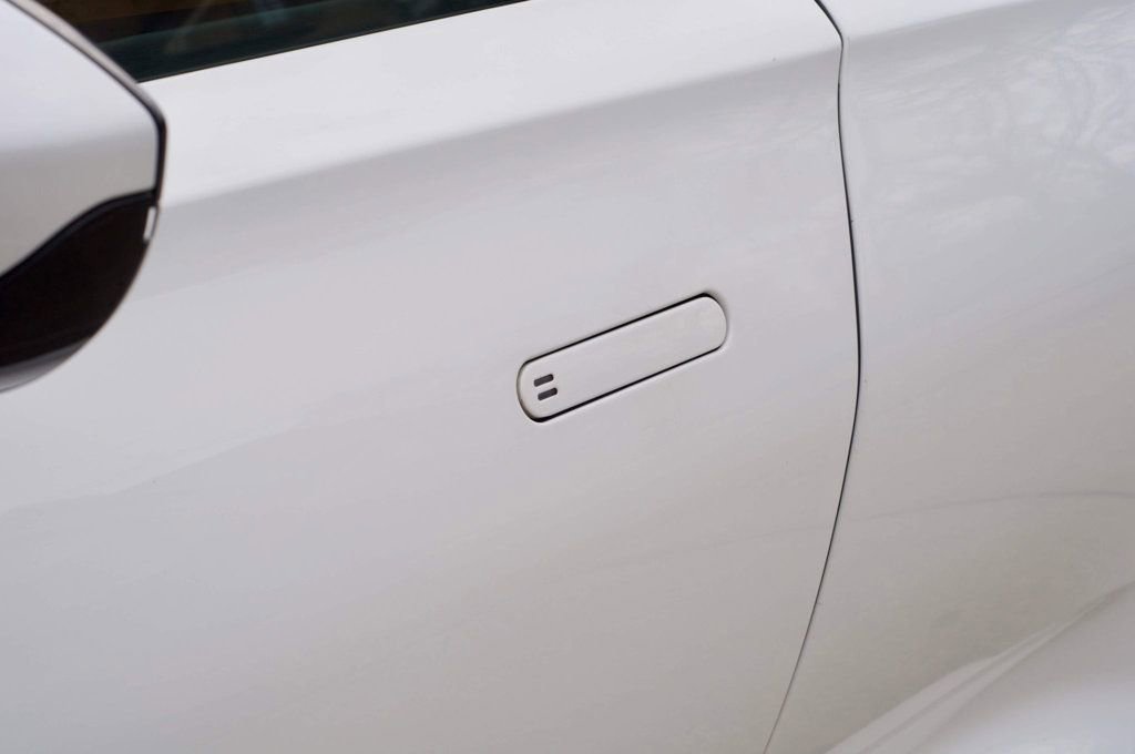 Used 2022 Aston Martin DBX image 13