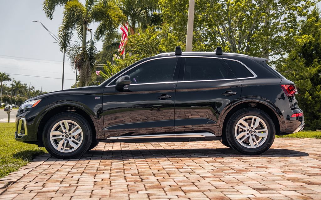 Used 2022 Audi Q5 2.0T Premium AWD/4WD image 2