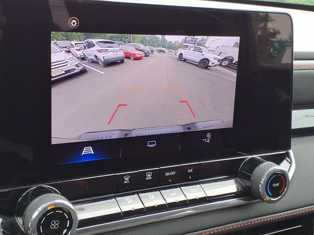 Used 2024 Chevrolet Colorado Z71 AWD/4WD image 11