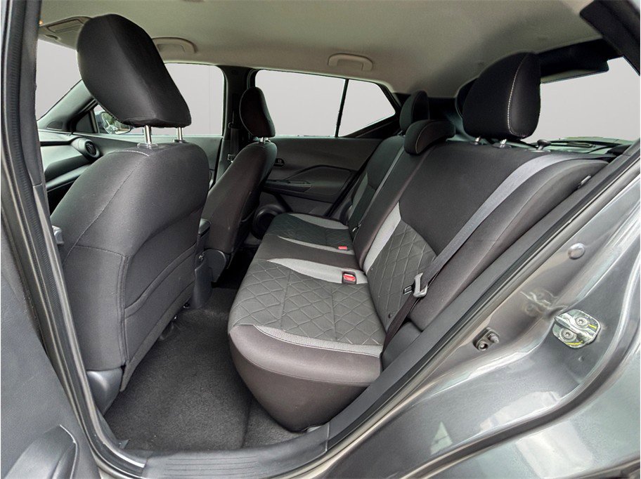 Used 2019 Nissan Kicks S FWD image 28