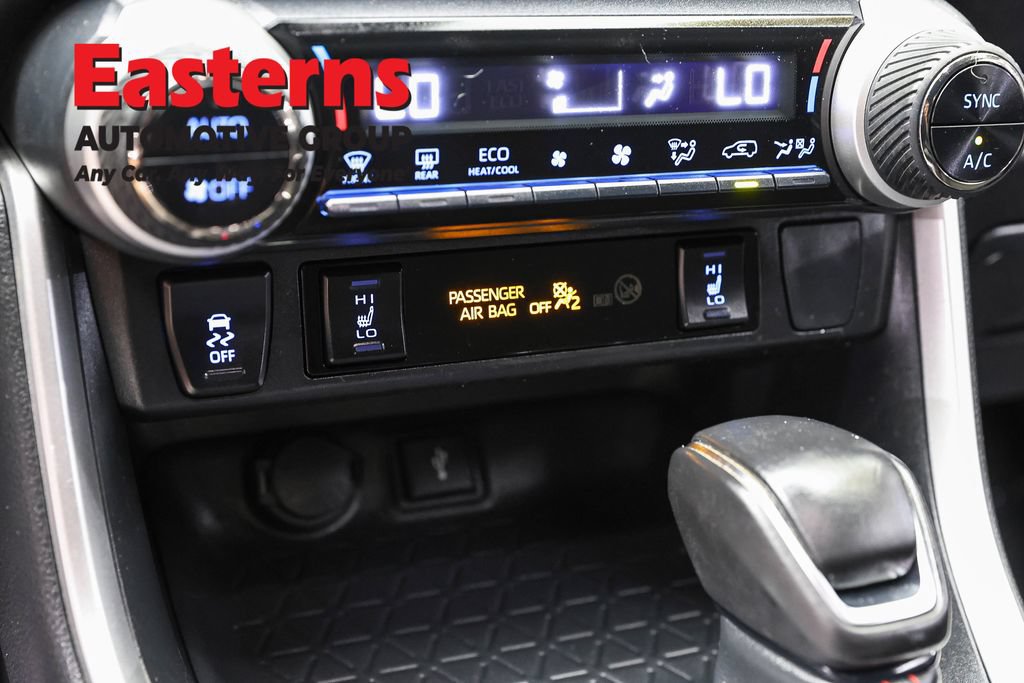 Used 2022 Toyota RAV4 SE AWD/4WD image 21