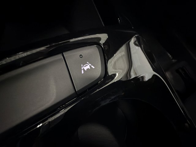 New 2026 Chevrolet Trax LT w/ LT Convenience Package FWD image 28