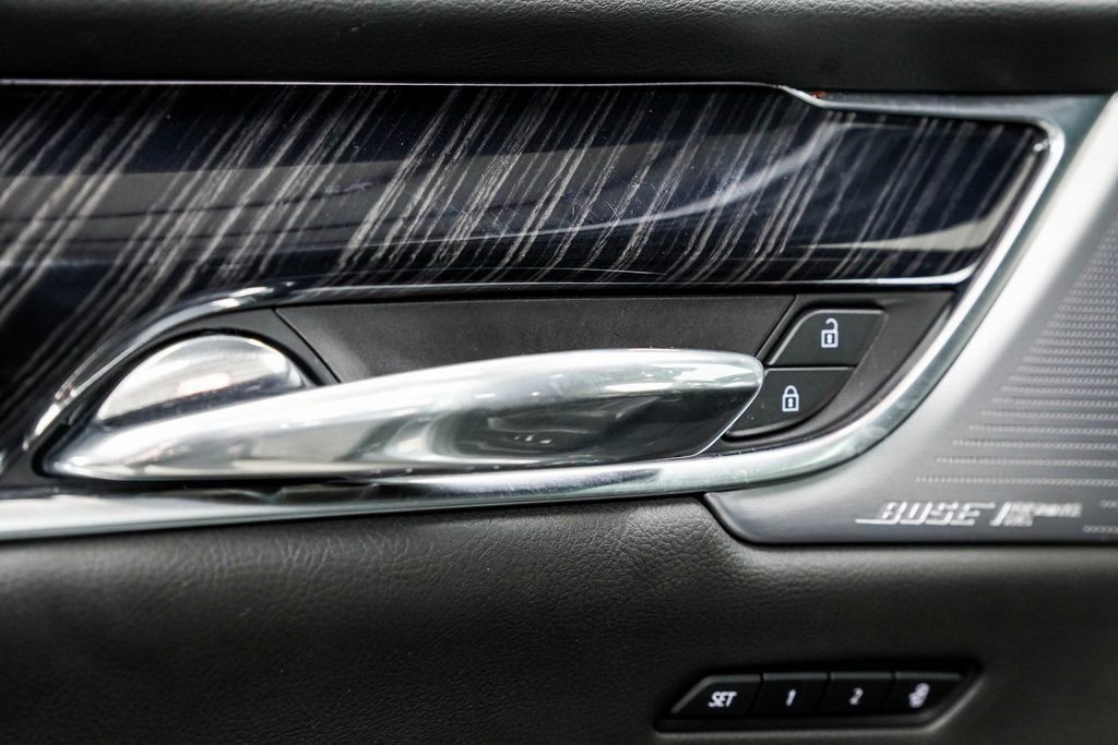 Used 2025 Cadillac XT6 Premium Luxury image 48