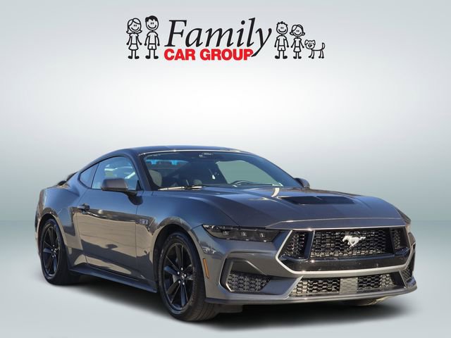 Used 2025 Ford Mustang GT image 2