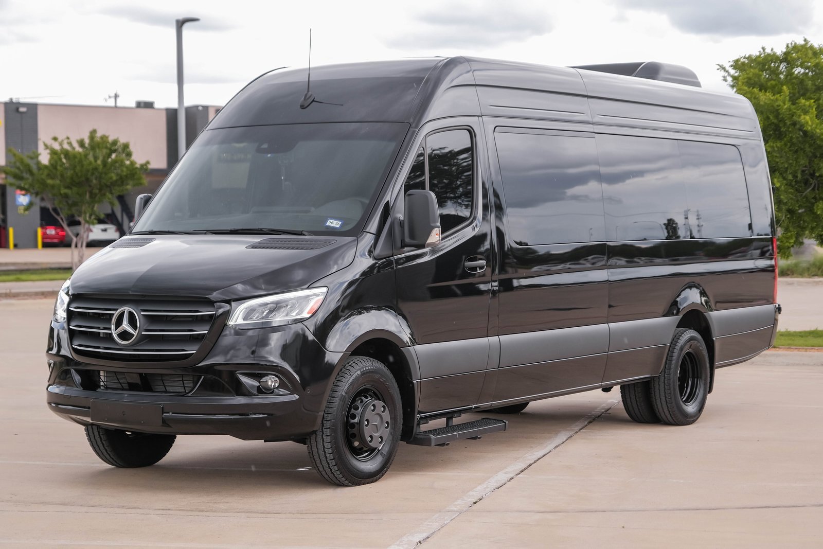 Used 2024 Mercedes-Benz Sprinter 3500 image 6