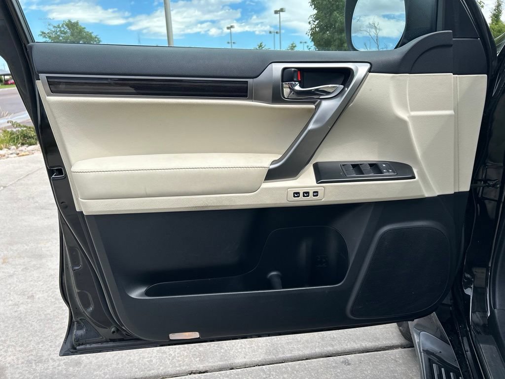 Used 2023 Lexus GX 460 Premium w/ Premium Package AWD/4WD image 23