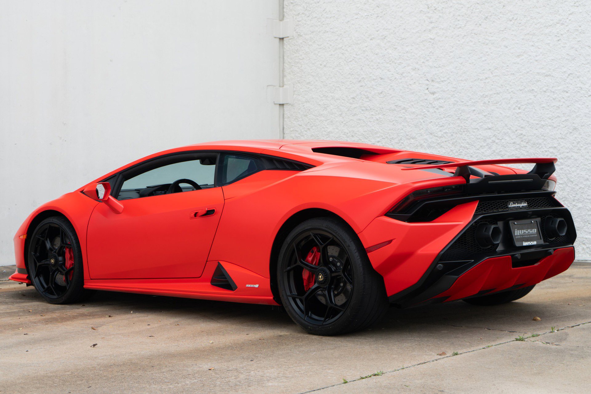 Used 2023 Lamborghini Huracan Tecnica image 9