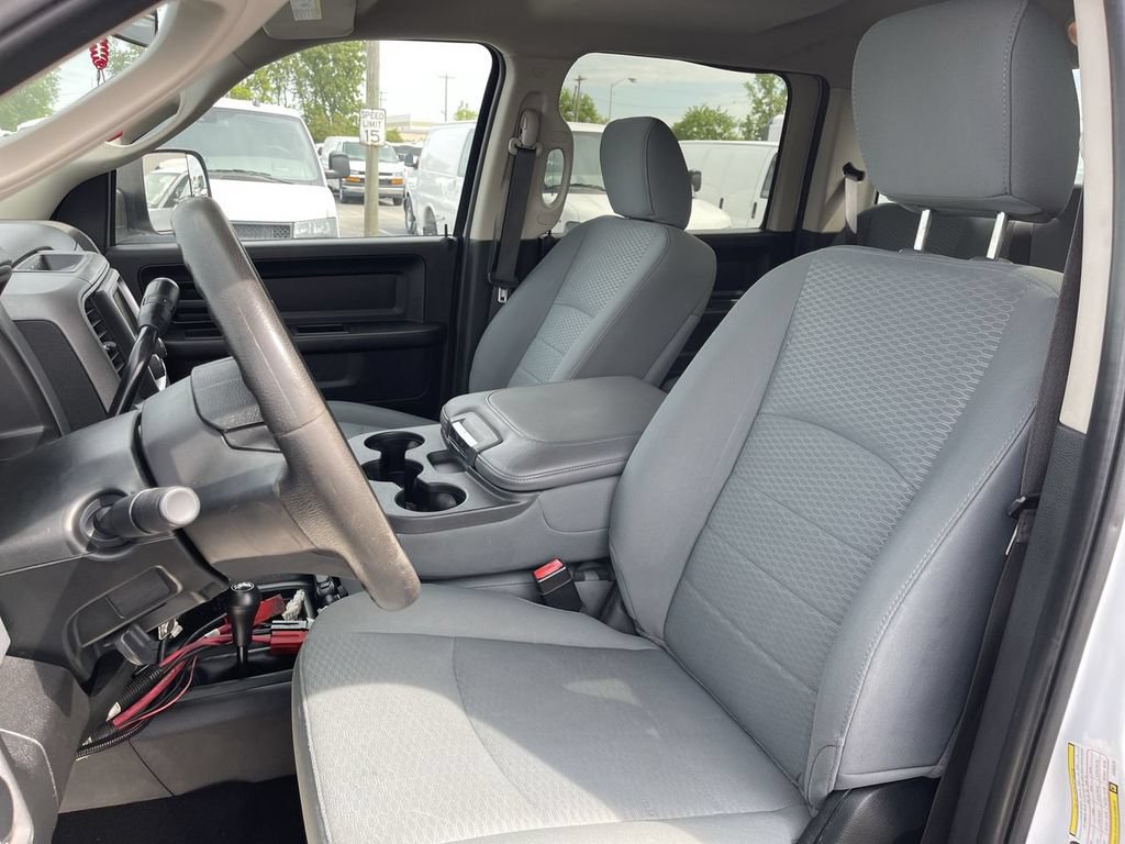 Used 2018 RAM 3500 Tradesman w/ Chrome Appearance Group AWD/4WD image 11